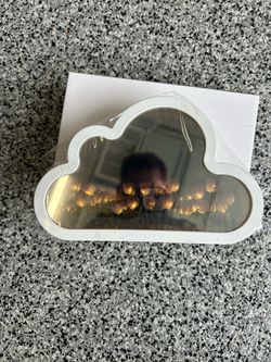 Cloud-Shaped Tulip Night Light lamp