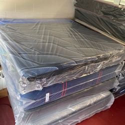 King Size Mattress Serta iSeries Hybrid 12” Medium Cooling Technology Premium Comfort Factory Fresh & Sealed in Plastic Same Day Delivery
