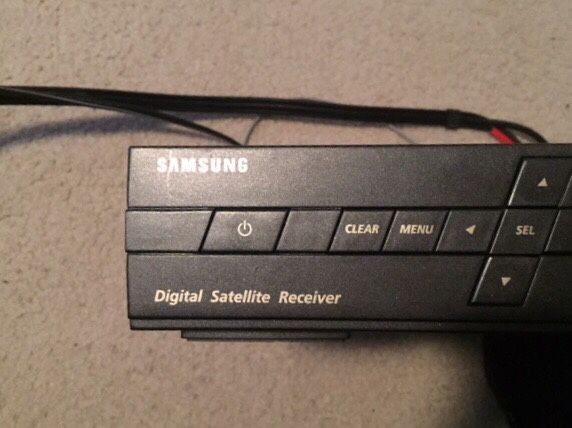Samsung Digital Satellite Receiver with Remote