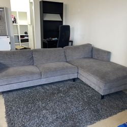 Sectional Couch/ Sofa