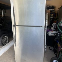 Whirlpool Top-Freezer Refrigerator,refrigerador,nevera,fridge 
