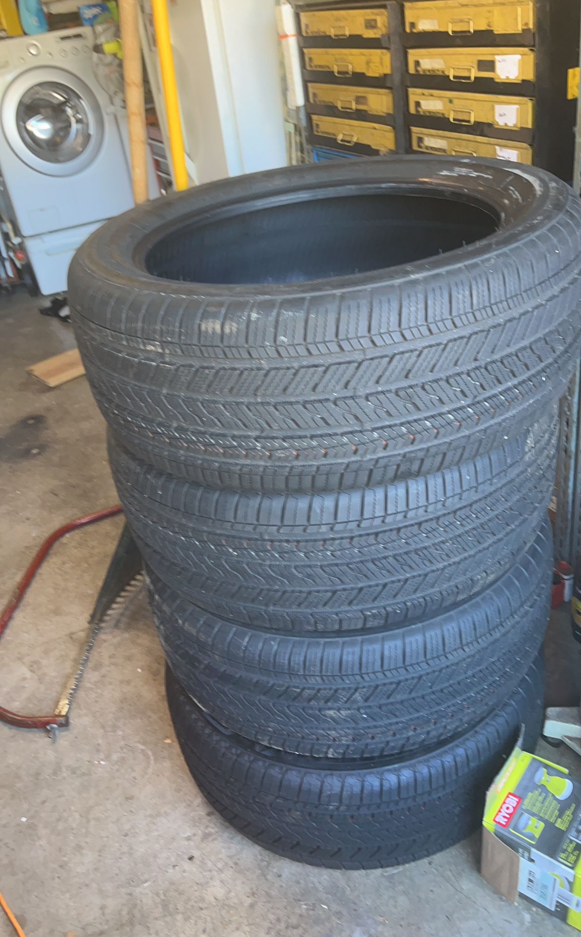Bridgestone Tires 285/45/21