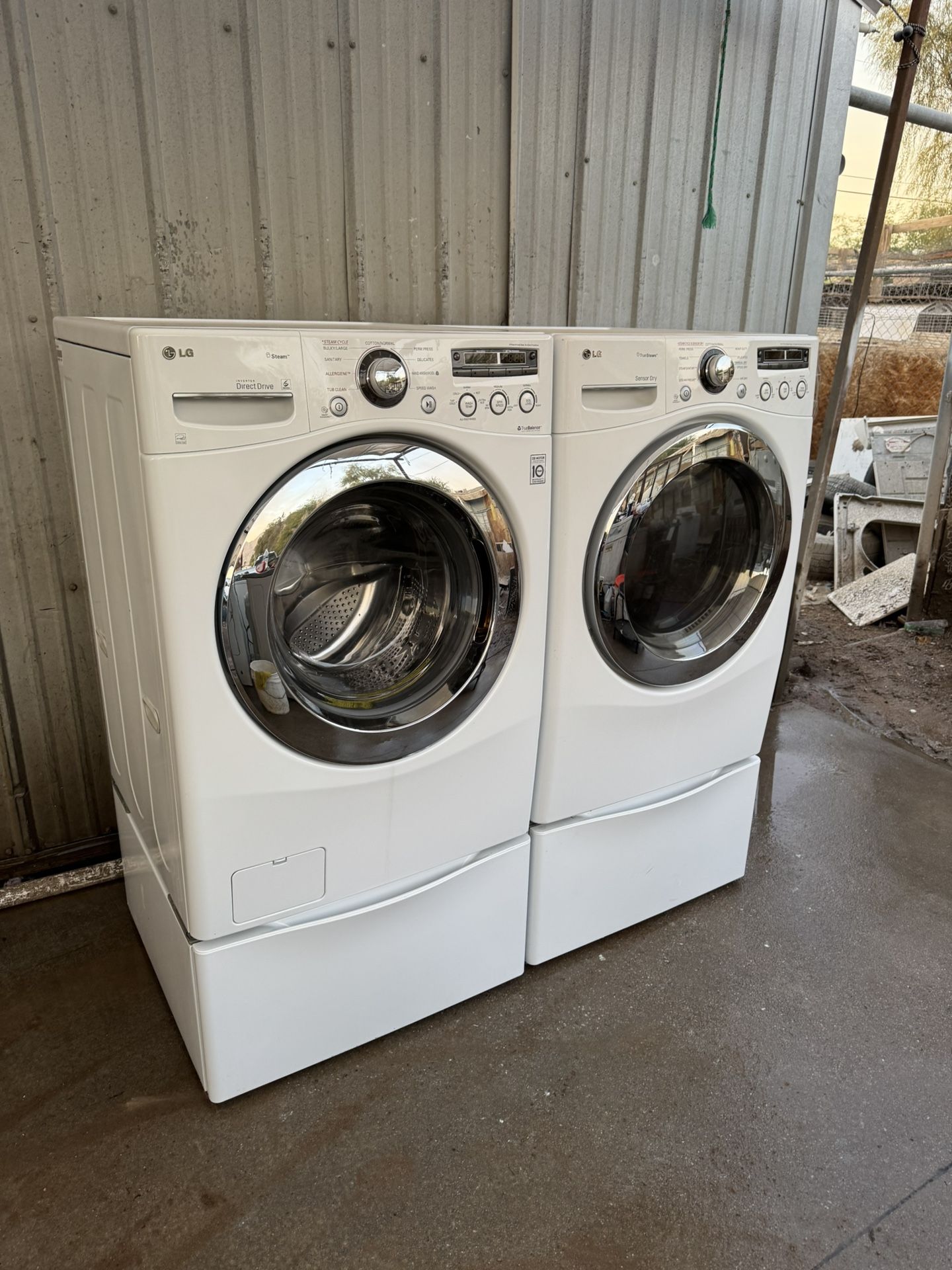 LG WASHER AND DRYER