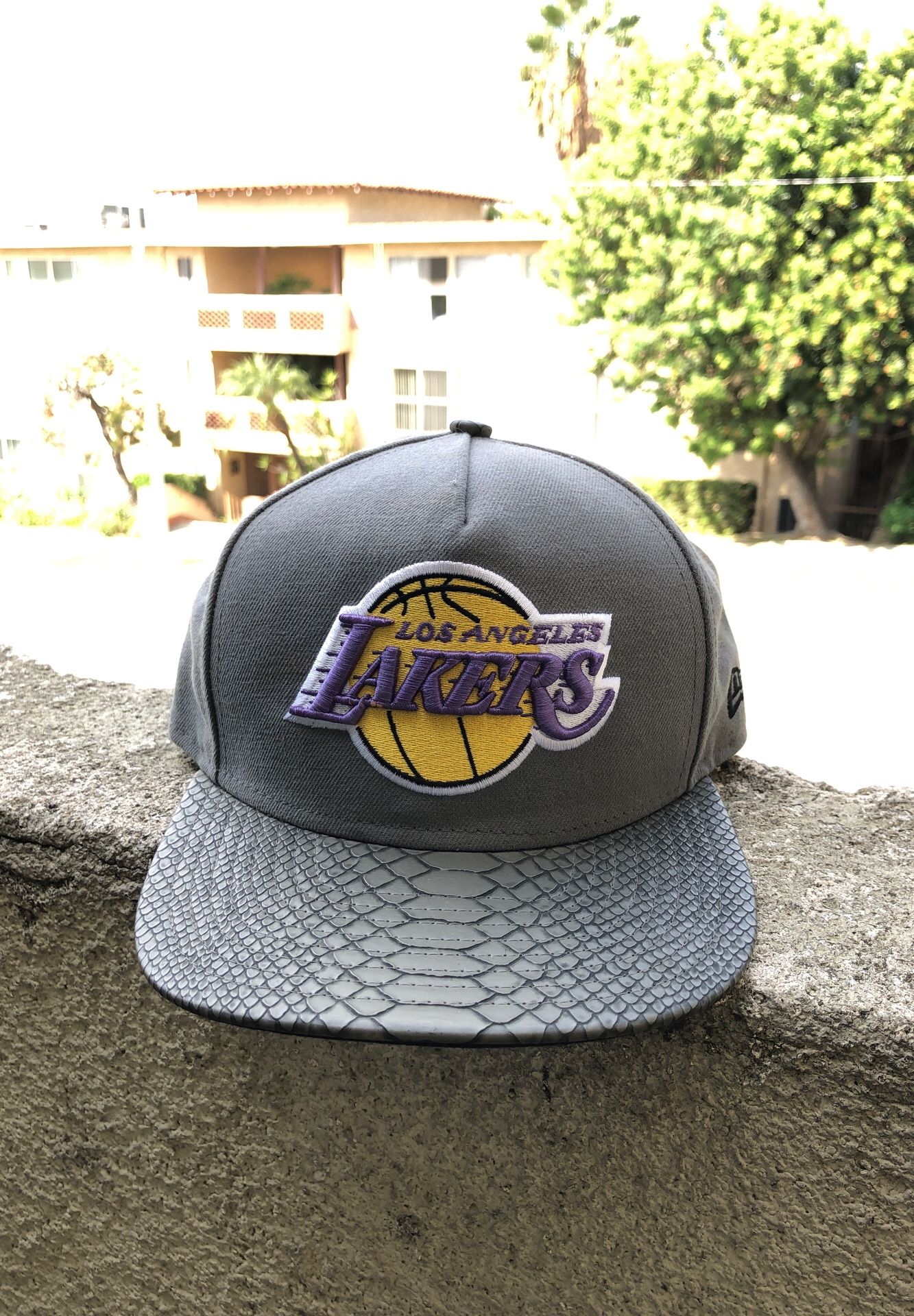 New Era Vintage Snakeskin Laker Snapback 🐍💜💛