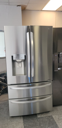 LG 4‑Door French Door Fridge – Stainless, Ice & Water, Clean
