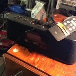 altec lansing am,fm, ipod radio
