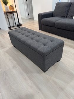 Very nice storage bench