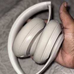 BEATS STUDIO PRO