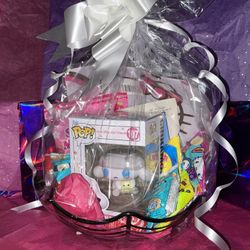 Cinnamon Roll BOO Basket $30 