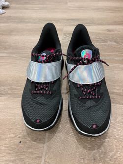 UnderArmour Shoes (size 11)