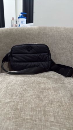 Lululemon everywhere belt bag  wunder puff