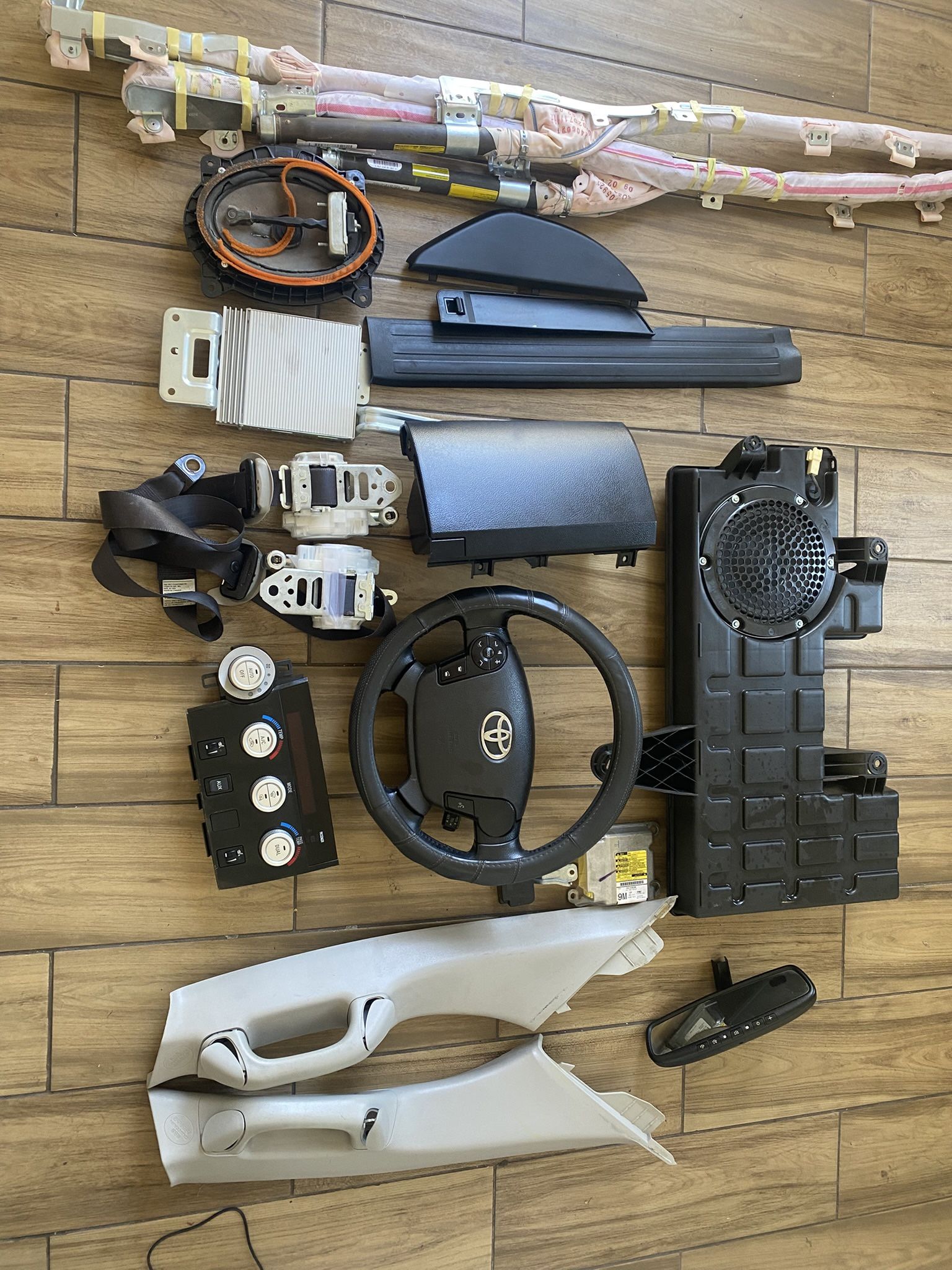 Part TOYOTA TUNDRA 