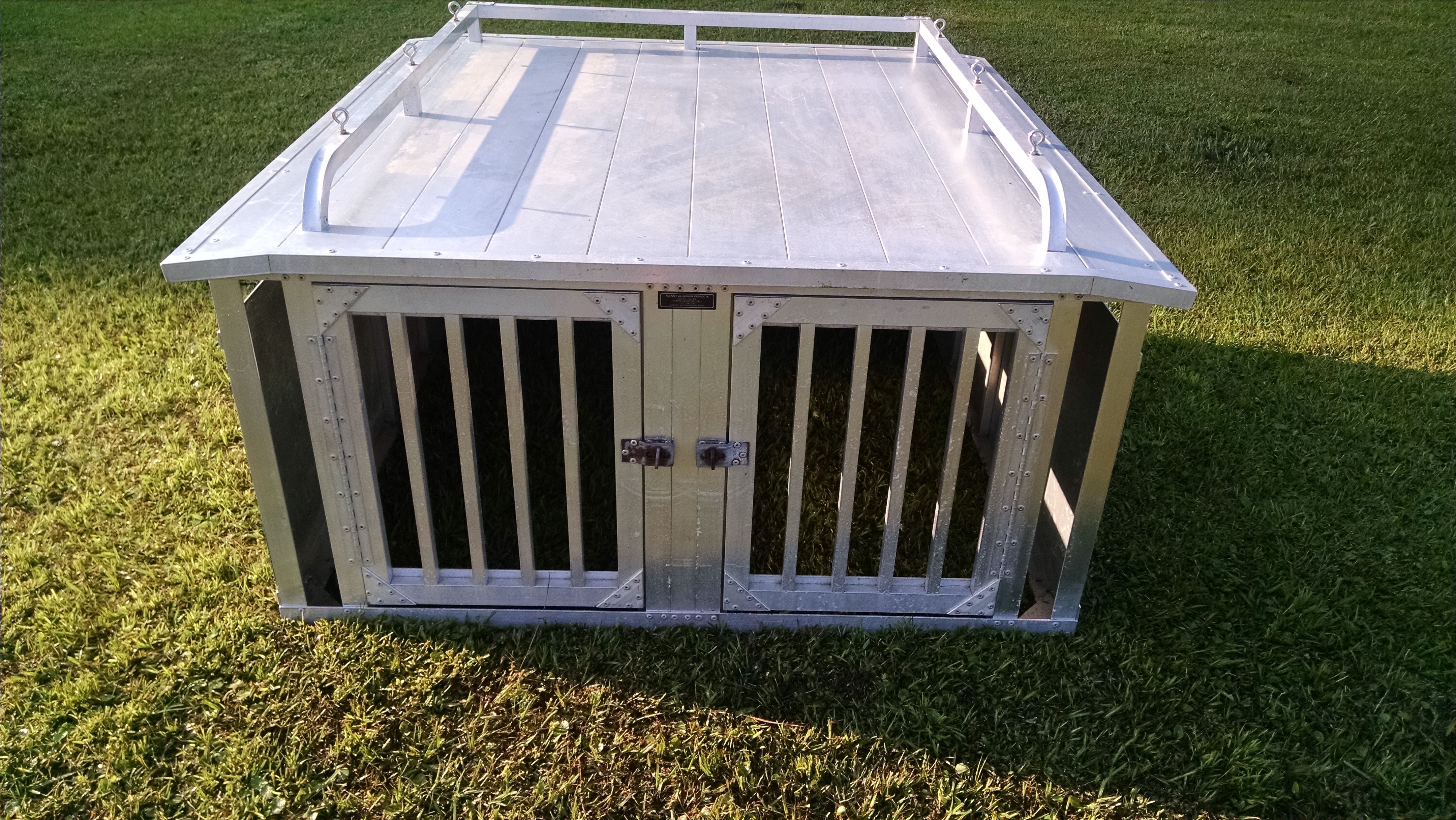 Glenn's aluminum dog box