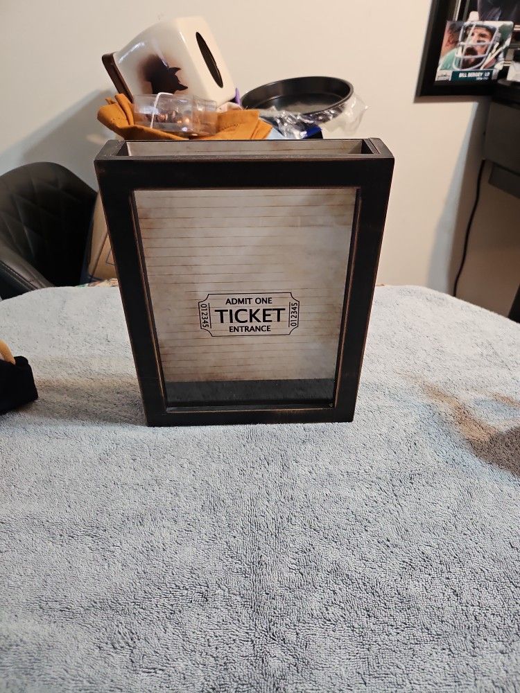 Ticket Holder
