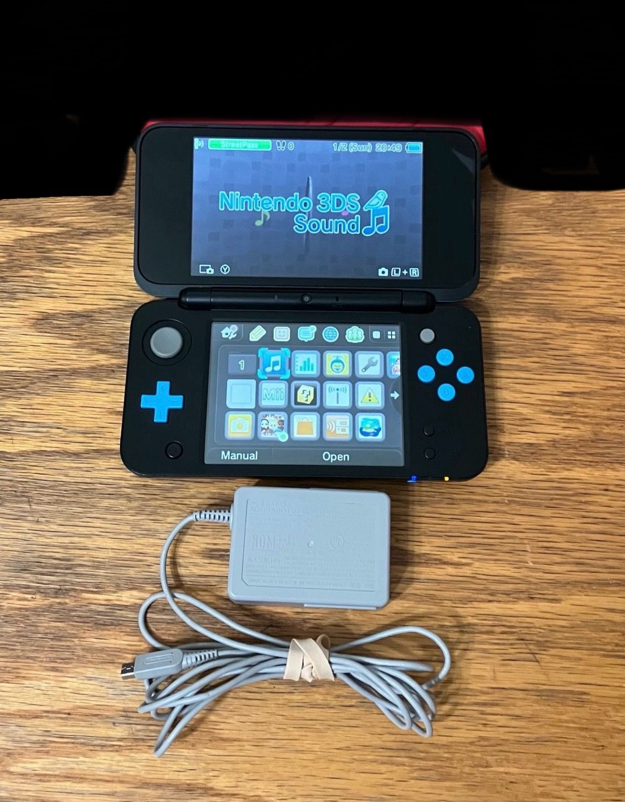 "New" Nintendo 2DS XL video game Handheld system + Charger plays 3DS + DS games