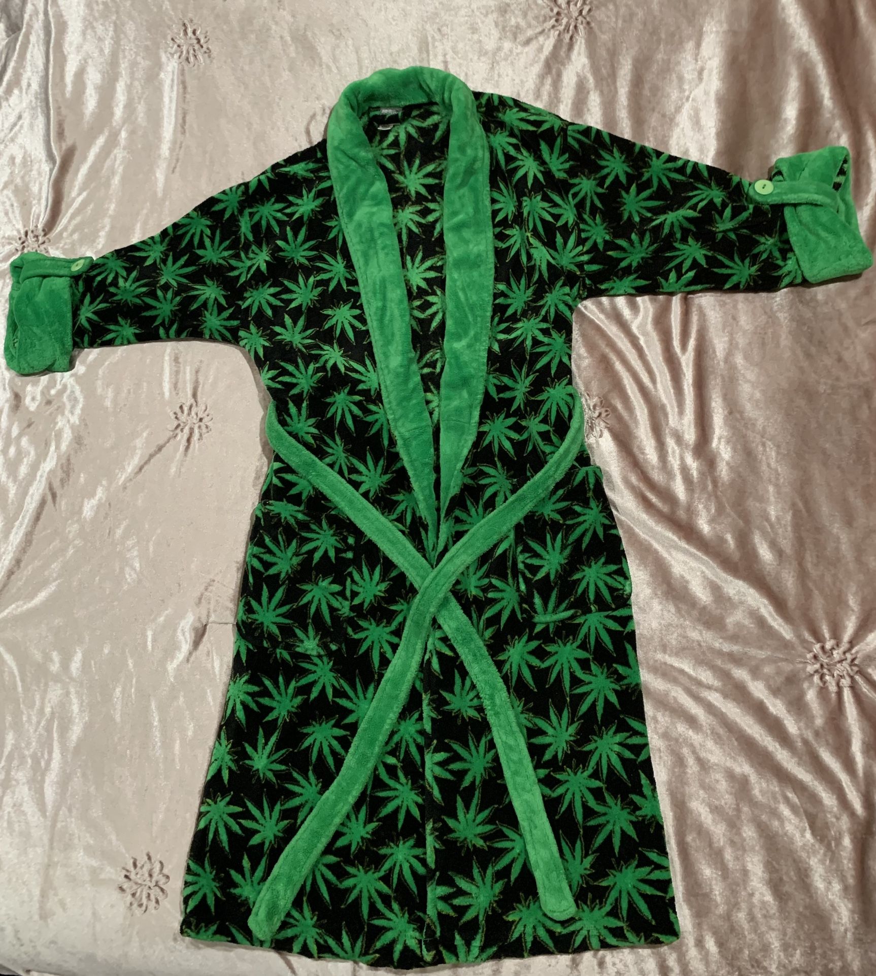 Cannabis Robe