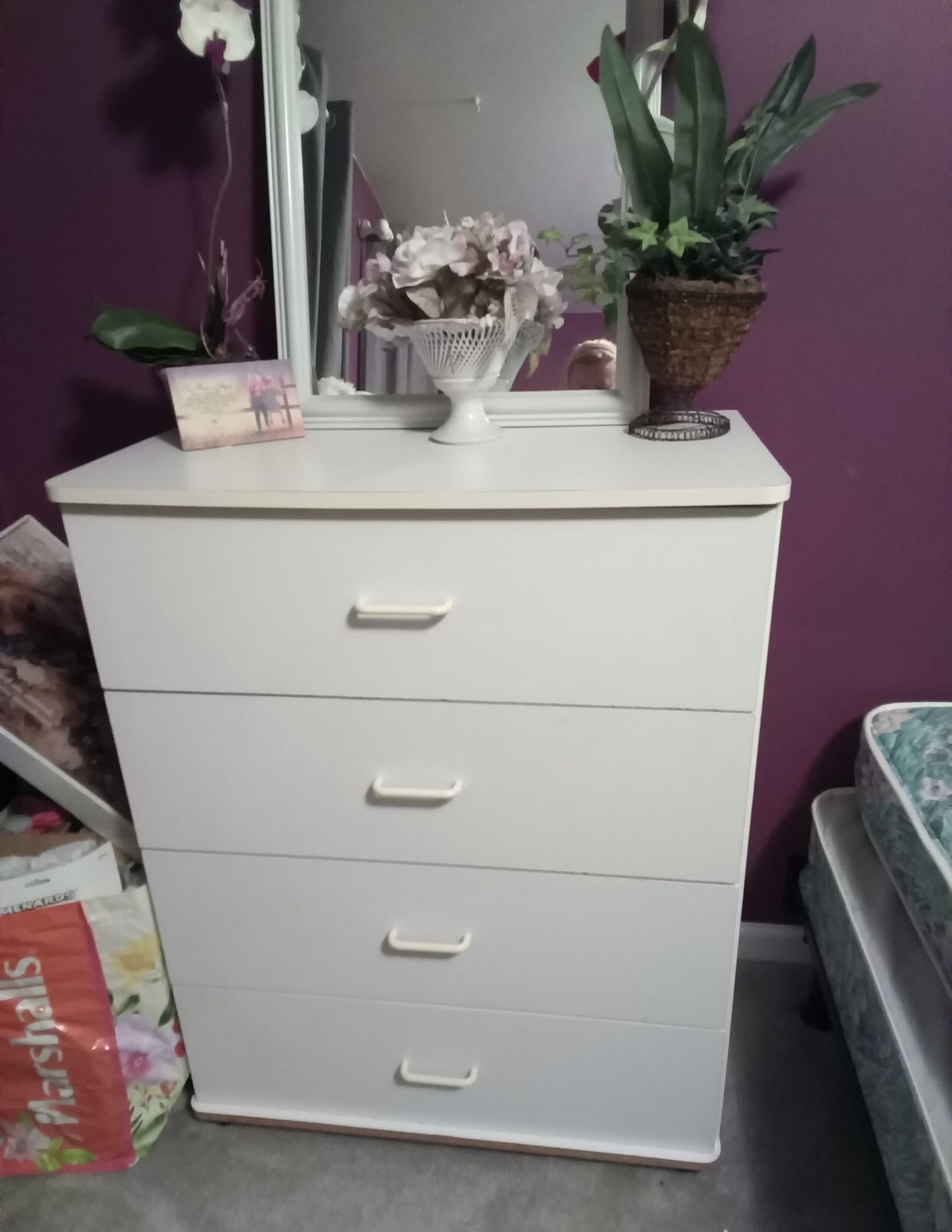 4 Drawer White Dresser