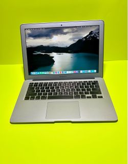 Apple MacBook Air 13” i5/8GB/256GB SSD $180
