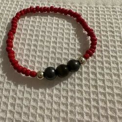 Red lucky bracelet 