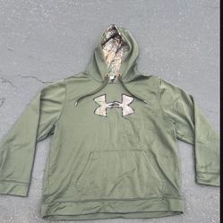 Men’s Under Armour Sweater