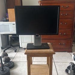 15 Hinches Dell Monitors 