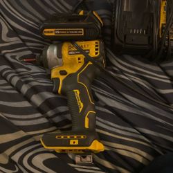 DeWalt 20 V brushless impact driver battery and