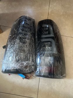 Tailgate lights 2000 Chevy Silverado