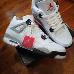Air Jordan 4s Size 9