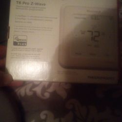 T6 Pro z Wave Programmable Thermostat