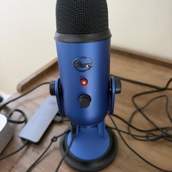 Blue Yeti USB Microphone - Professional 