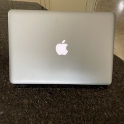 2012/13 Macbook Pro 13 2.5 i5 8GB 256GB SSD