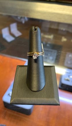 Women’s 14K Yellow Gold Diamond Ring