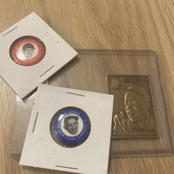 Vintage Pins/bronze Hank Aaron 