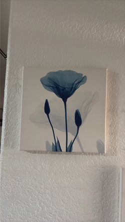4 small wall flower decors
