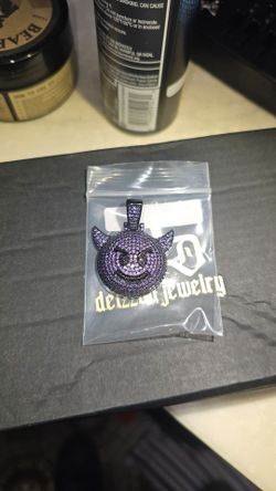 Moissanite evil emoji passes diamond tester