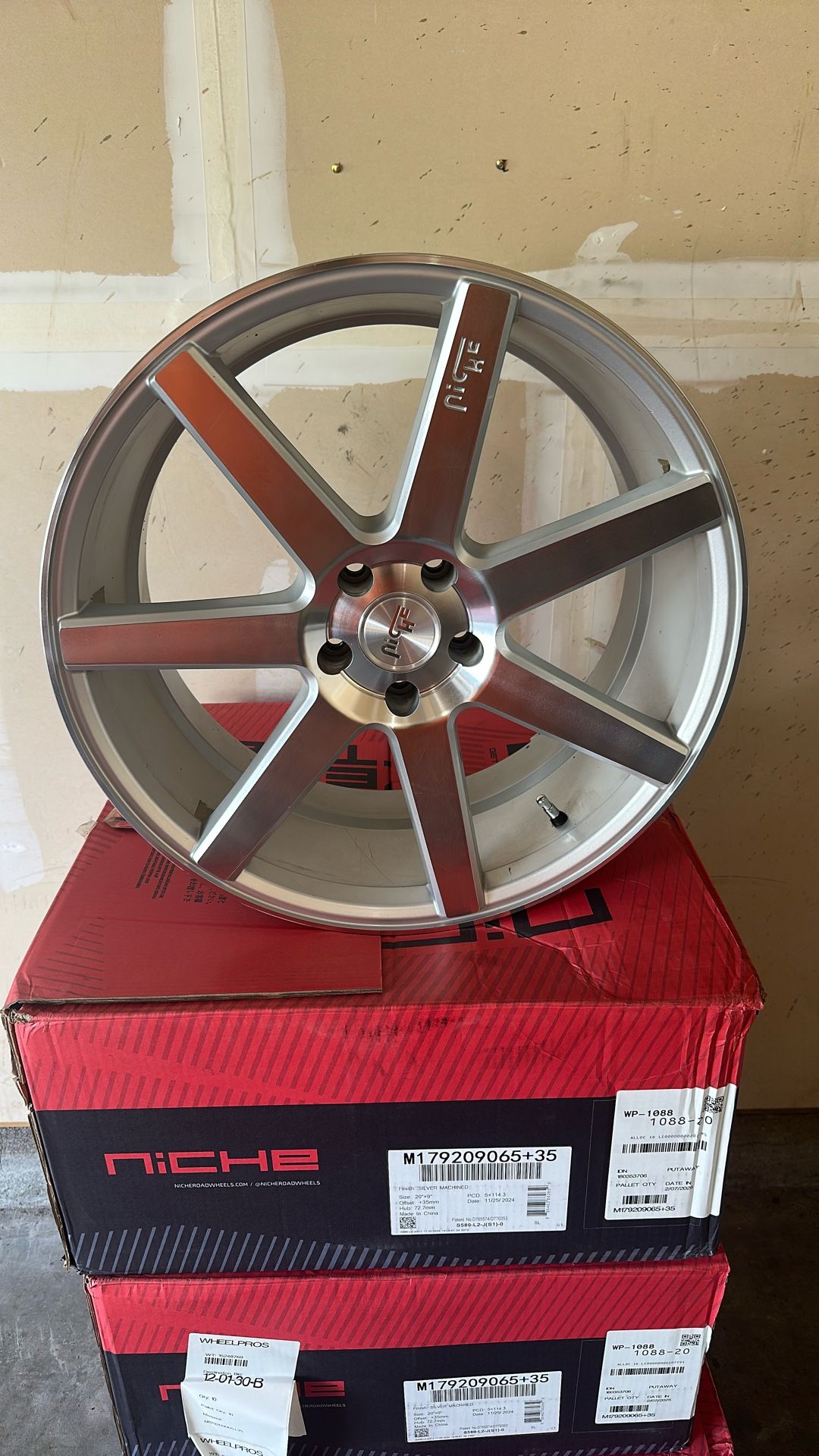 Niche 20x9 all 4 Wheels