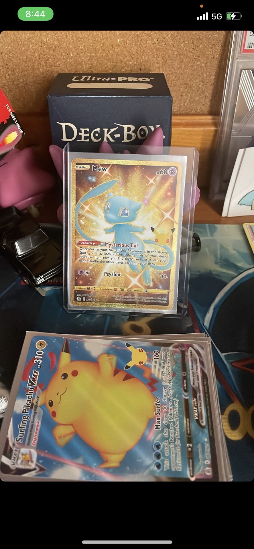 Shiny Gold Mew ( Celebration Pokémon Card )