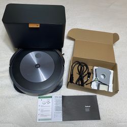 iRobot Roomba Robot Vacuum w/ Self-Empty Dock (Clean Base)