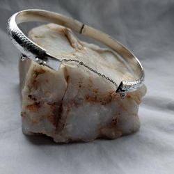 925 Sterling Silver Women’s Bangle Bracelet Fancy Hinged Bangle, Etched. Safety Chain.