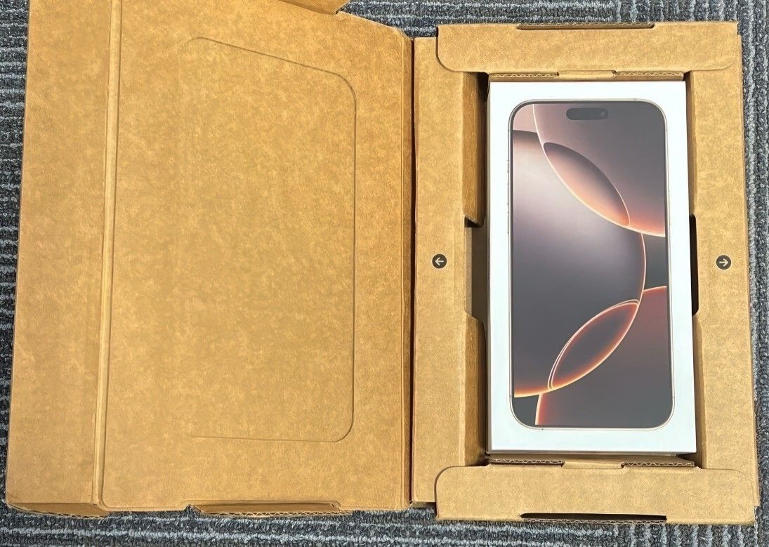 Unlocked iPhone 16 Pro Max