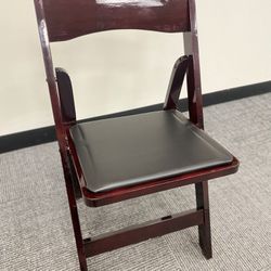 Like New - Wood folding chairs (qty: 60)