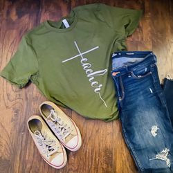 Custom Made Back To School Teacher Shirts 🌼🌼🌼