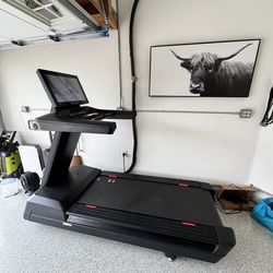 Freemotion T22.9 Reflex Treadmill (Same one used in Orange Theory Fitness gyms)