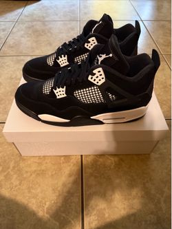 Jordan 4 Retro White Thunder