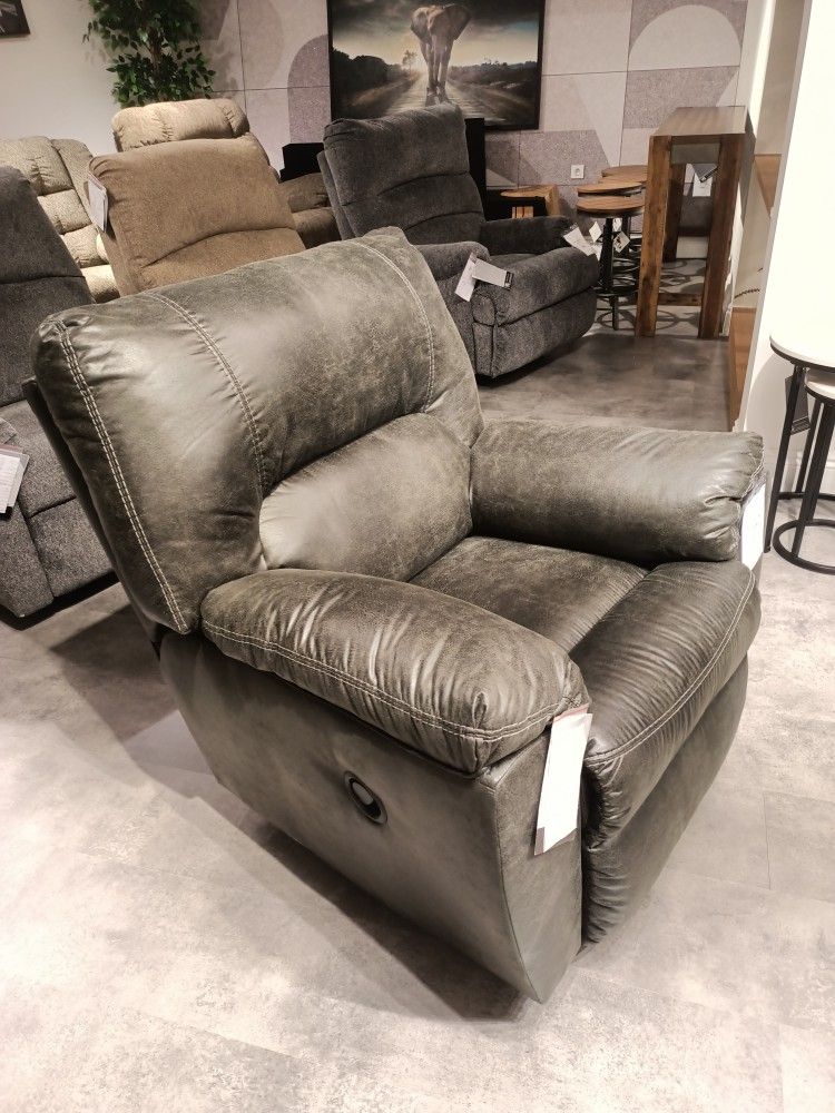 Tambo Pewter Recliner
Ashley Furniture $10 Down Payment And Financing Available