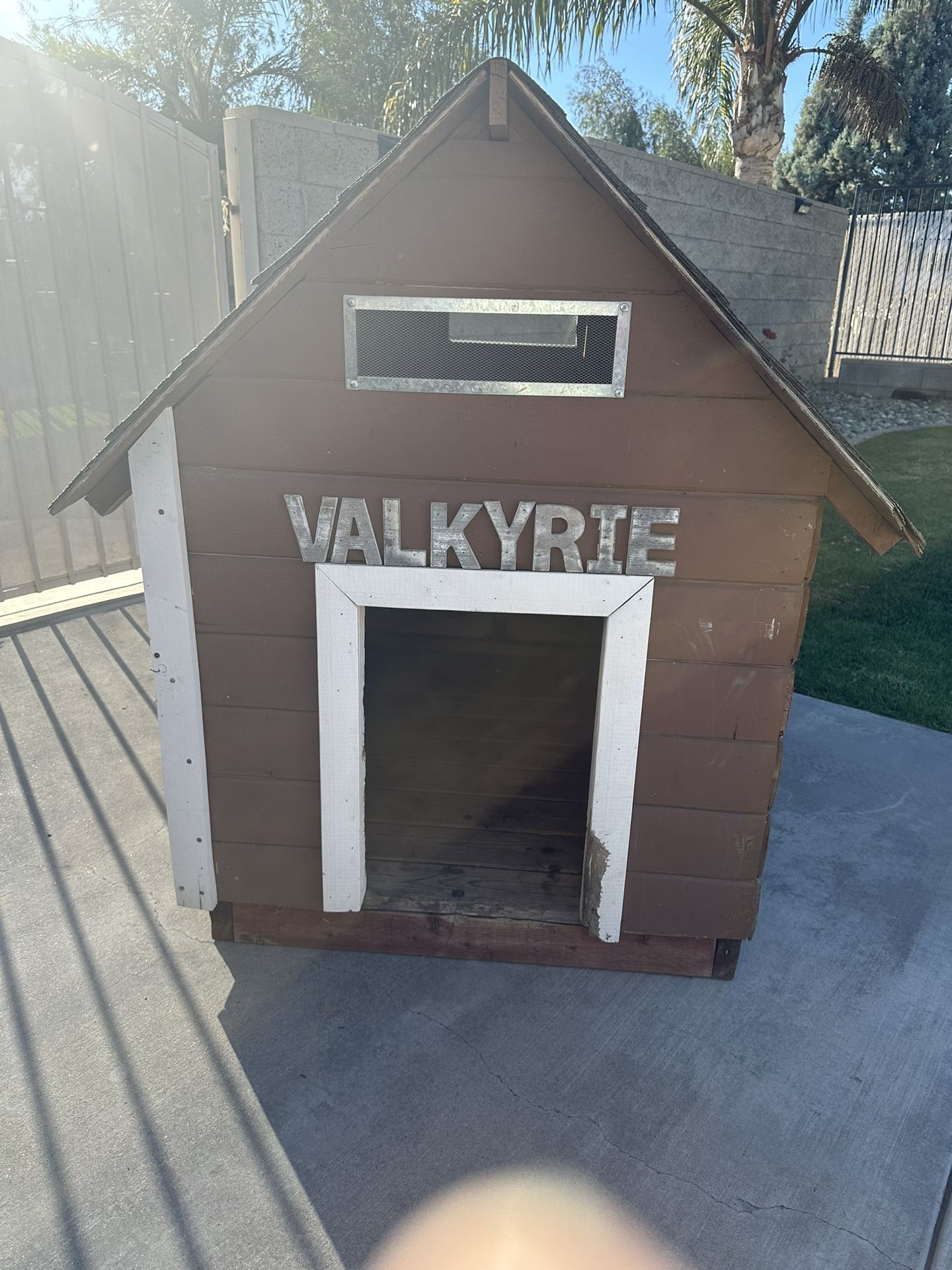 Dog House 