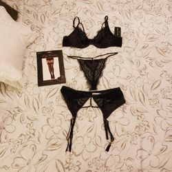 Deja Vu Lingerie Set
