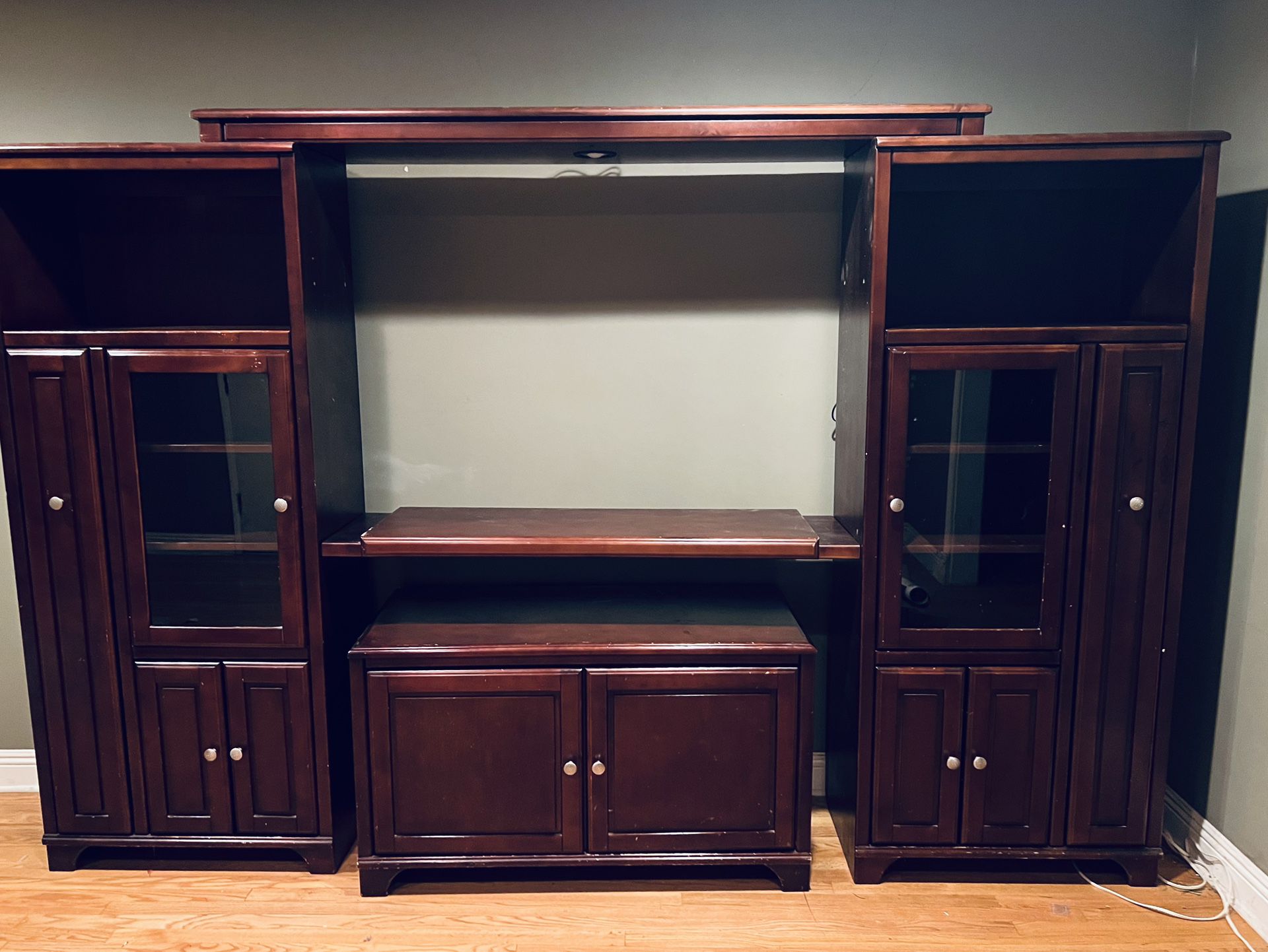 Media Entertainment Center Stand With Lots Of Storage