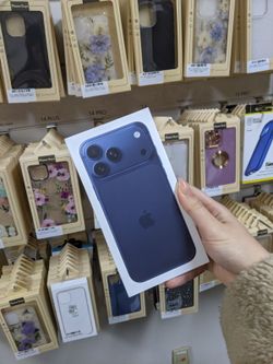 $1 iPhone 17 Pro Max - Best Deal in Town