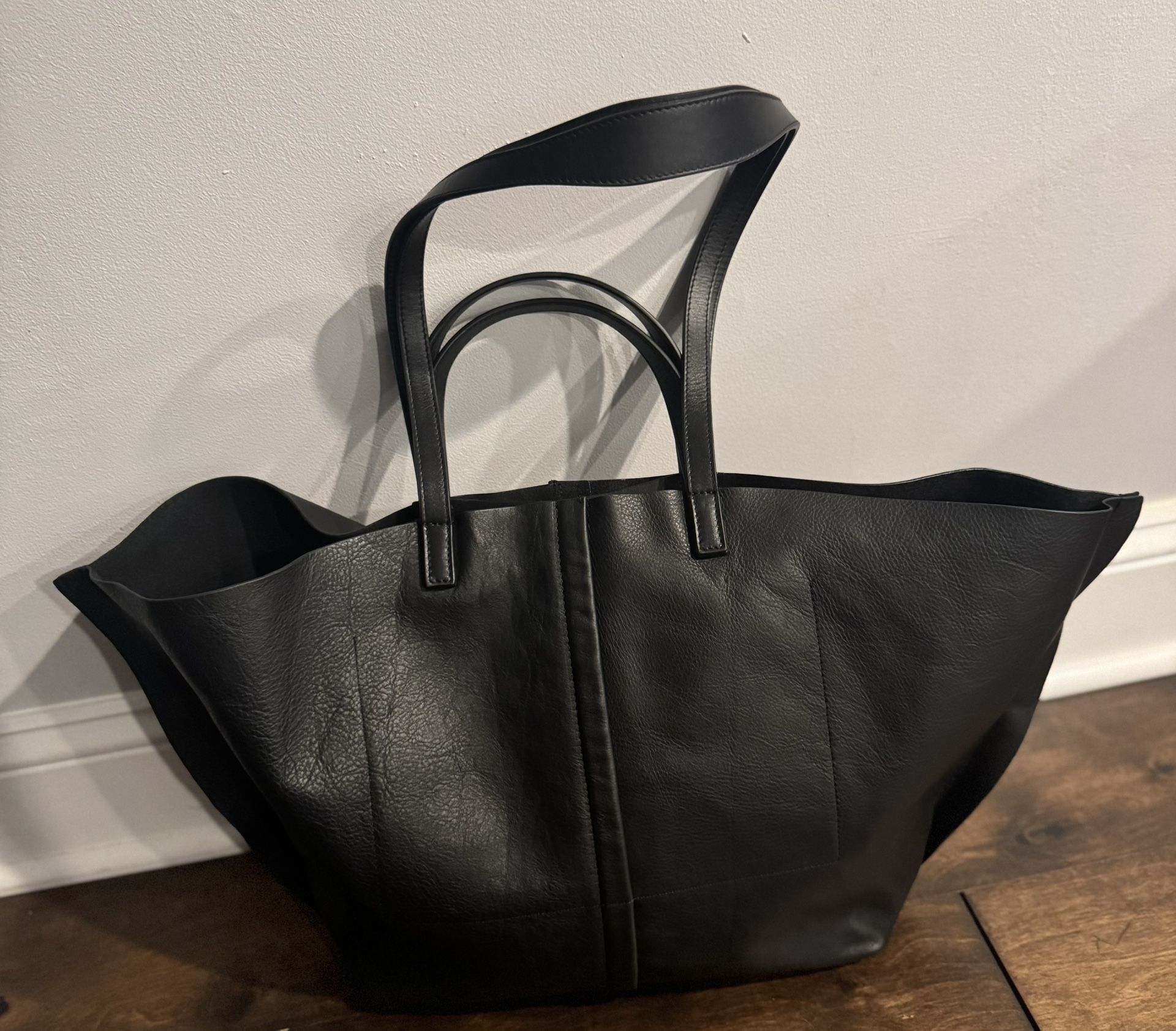 ALL SAINTS PHEONIX SPACIOUS LEATHER TOTE BAG All Saints Phoenix Spacious Leather Tote Bag | TikTok main image 2